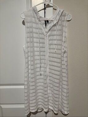 White Hooded Sleeveless Swim Coverup